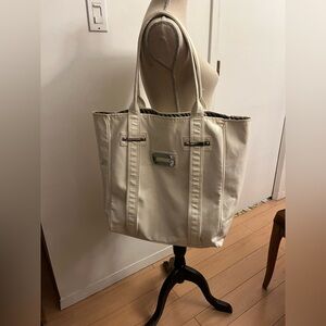 GUESS BY MARCIANO White Patent Leather X Large Purse Tote Bag